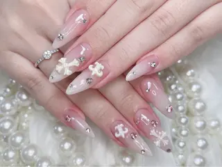 ネイル AURA NAIL 🌟鶴見店のネイルデザイン