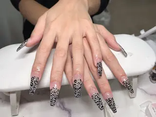 ネイル Chiara 長さだしのネイルデザイン