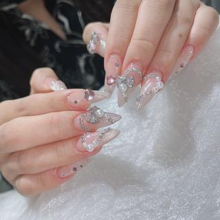 ネイル Queens テイのネイルデザイン