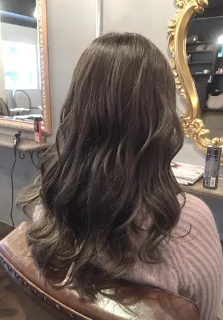 セミロング カラー 櫻井 愛弓のヘアスタイル