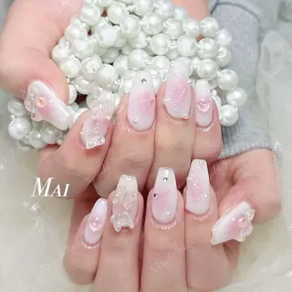 ネイル 🦋 Queenieのネイルデザイン