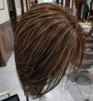 ミディアム カラー 佐藤 優衣のヘアスタイル