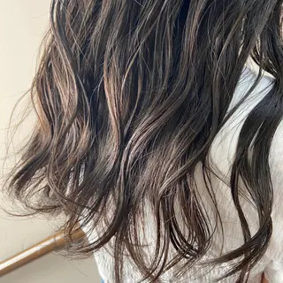 ロング カラー 吉村 夏椰のヘアスタイル
