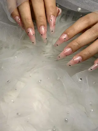 ネイル PEEKABOO 旧:momo京橋のネイルデザイン