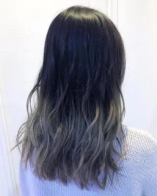 セミロング カラー 白井 つづりのヘアスタイル