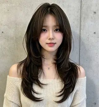 ロング 神戸/karina /レイヤー/顔まわりのヘアスタイル