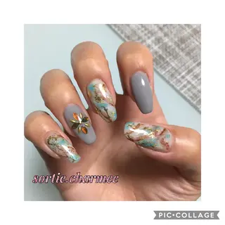 ネイル . MARINAのネイルデザイン