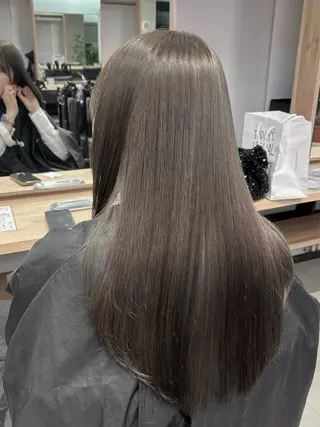 セミロング lomalia moekaのヘアスタイル