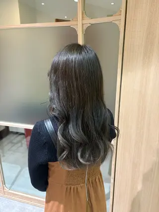 ロング LORAN 寺田のヘアスタイル