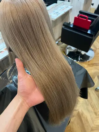 ロング カラー ブリーチ特化 梅田本多翔のヘアスタイル