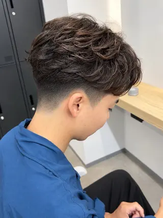 パーマ メンズ 保立メンズカット 船橋駅フェザーパーマのヘアスタイル