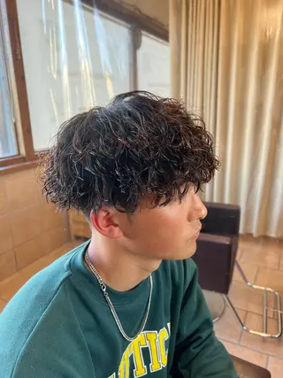 ミディアム パーマ メンズ メンズカットパーマ ✂️ JOYAのヘアスタイル