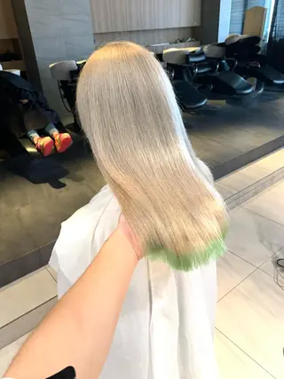 セミロング カラー パーマ ヘアアレンジ メンズ キッズ ネイル マツエク・マツパ 酸性ストレート 髪質改善大槻勇樹のヘアスタイル