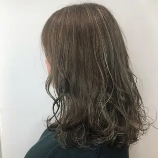 セミロング カラー sano sayakaのヘアスタイル
