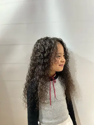 パーマ キッズ 久保 陵伽のヘアスタイル