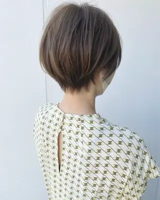 ショート 伊藤 利澄のヘアスタイル