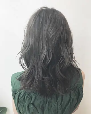セミロング カラー AGU akariのヘアスタイル
