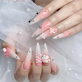 ネイル サイナネイル🎀 長さ出し専門店のネイルデザイン