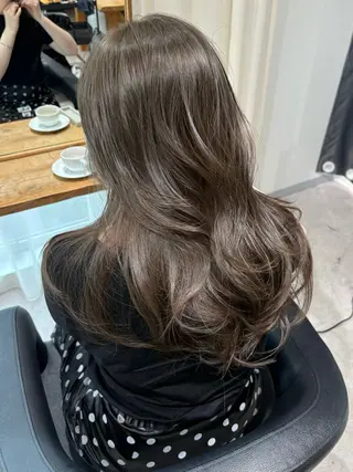 ロング カラー iroha/ n.w.h🎀のヘアスタイル