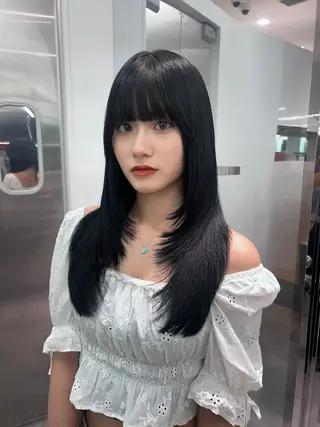 ロング Hinata🛸 ハイトーン美容師のヘアスタイル