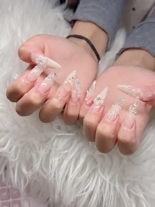 ネイル Lee Nailsのネイルデザイン