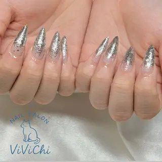 ネイル ViViChi 梨帆のネイルデザイン
