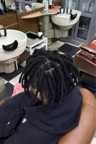 メンズ lua店 Yugo(河野有吾)のヘアスタイル