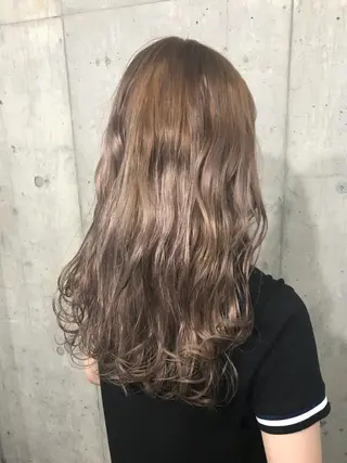 セミロング カラー パーマ ヘアアレンジ メンズ キッズ ネイル マツエク・マツパ サロンドミルク 渋谷高比良のヘアスタイル