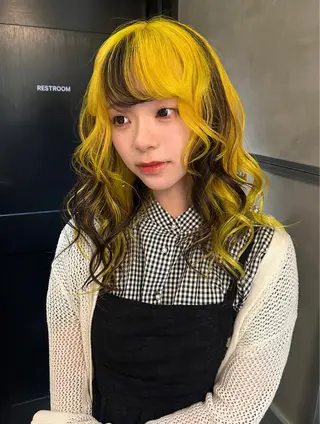 セミロング カラー デザイン/アレンジ ❤︎イシイレイのヘアスタイル
