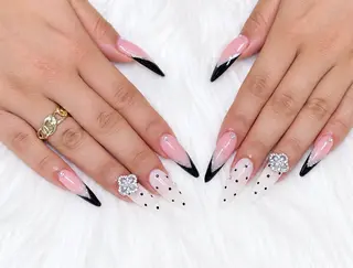ネイル Reika Nail _ Royalのネイルデザイン