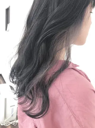 ロング 松田 みのりのヘアスタイル