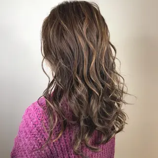 ロング カラー Lien 深井店のヘアスタイル