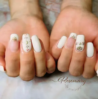 ネイル Nailsalon Rosemaryのネイルデザイン