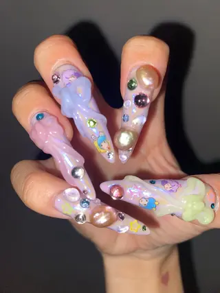 ネイル 個性派🌺推しネイル 💅💞hota🐇のネイルデザイン