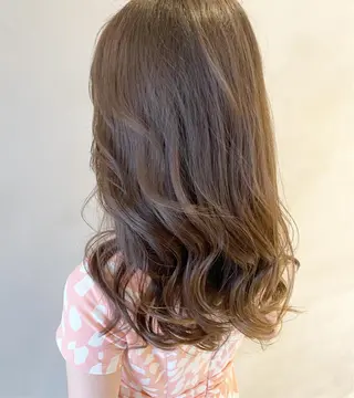 セミロング カラー ヘアアレンジ キッズ ネイル マツエク・マツパ 夜23時まで予約🉑 reverieあきらのヘアスタイル