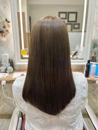 ロング ハイトーンカラー シールエクステのヘアスタイル