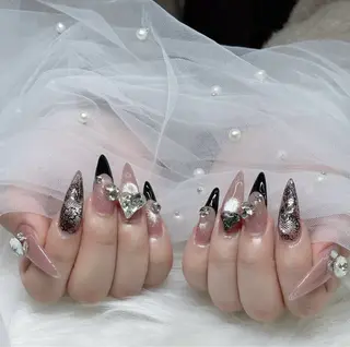 ネイル Mika nail_Royalのネイルデザイン