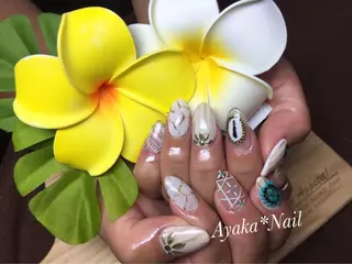 ミディアム カラー ネイル ëmma nail_ by chulaのネイルデザイン