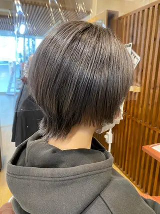 ショート カラー 女性目線でつくる ボブ縮毛矯正のヘアスタイル