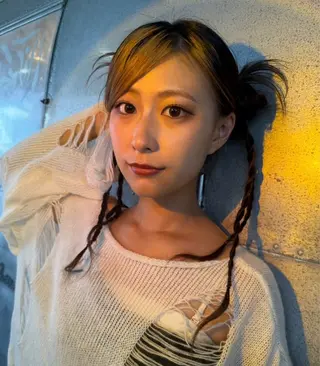 ロング ヘアアレンジ 🎀藤沢ハイトーン ららのヘアスタイル