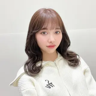 セミロング カラー 🩵ブリーチカラー MIORI🩵のヘアスタイル