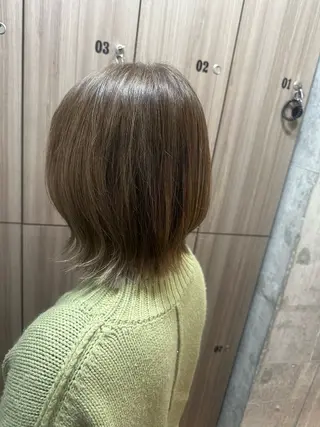 ミディアム 保井 実奈美のヘアスタイル