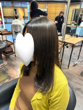 セミロング カラー 艶カラー🎀 YUUKAのヘアスタイル