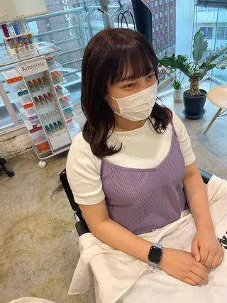 ミディアム カラー MIOベージュカラー 柔らかいカラーのヘアスタイル