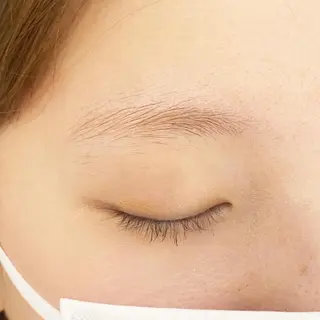 カラー アイブロウ elblink risaのマツエク・マツパデザイン