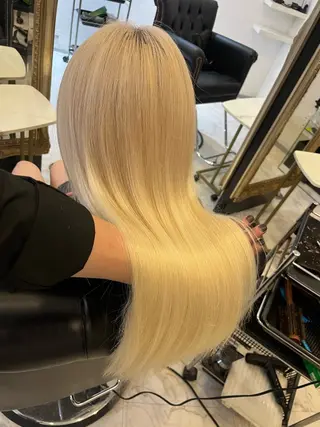 ロング ケアブリーチ&シール エクステの店和田翔莉のヘアスタイル