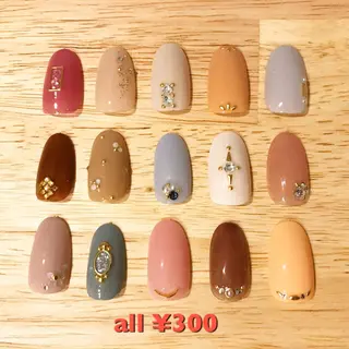ネイル 板垣 綾乃のネイルデザイン