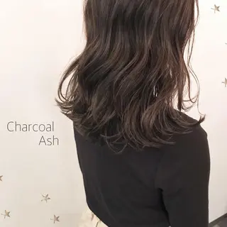 ミディアム カラー 市川 千夏のヘアスタイル