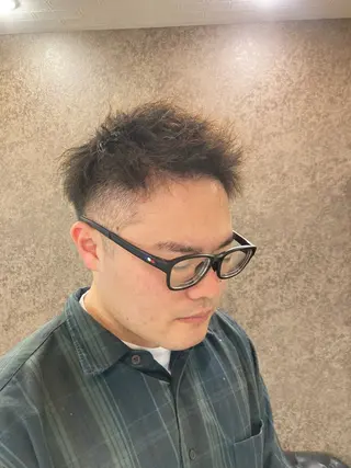 ショート パーマ メンズ トミモト アユムのヘアスタイル