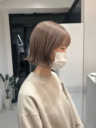 ショート カラー しげ ゆりか/透明感 カラー/顔周りカットのヘアスタイル